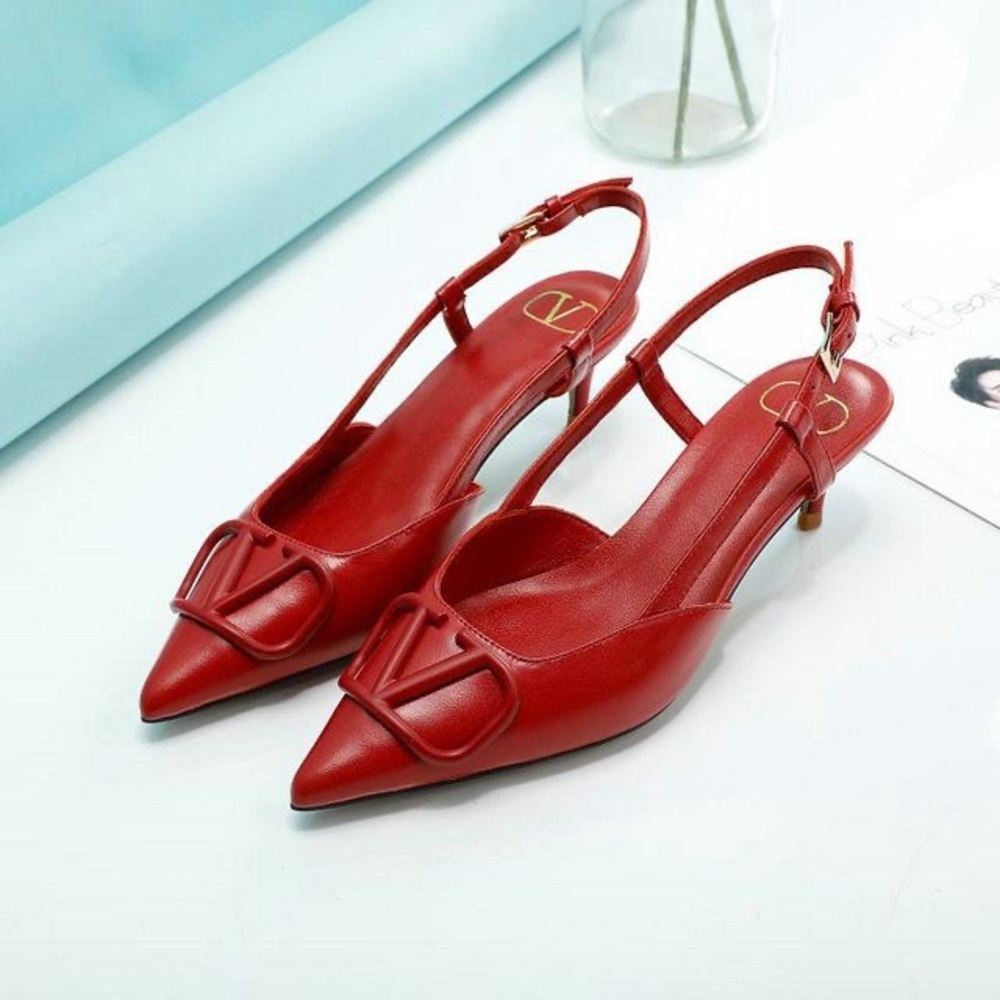 Brand New VLOGO SIGNATURE CALFSKIN SLINGBACK PUMP 40MM / Size 6/36